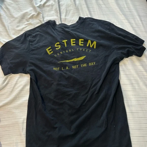 Esteem tee - Picture 3 of 3